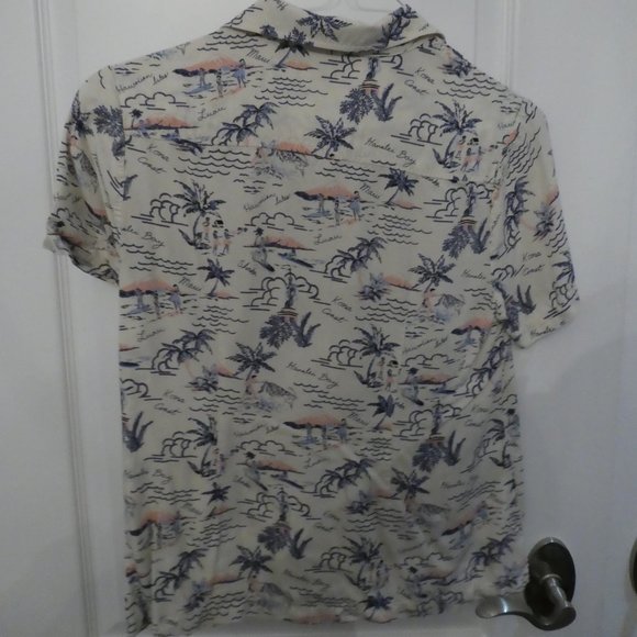 Tommy Bahama Hawaiian Print Shirt - Picture 5 of 5